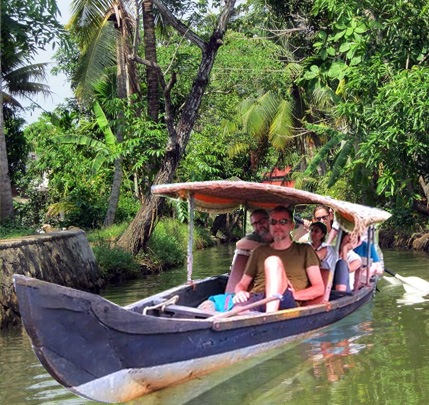 Canoe Boats